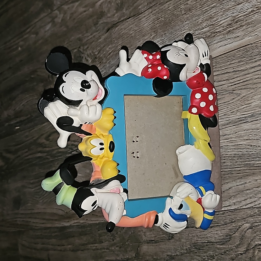 Disney Mickey Mouse & friends molded frame 4.5X3" multicolored (b1)